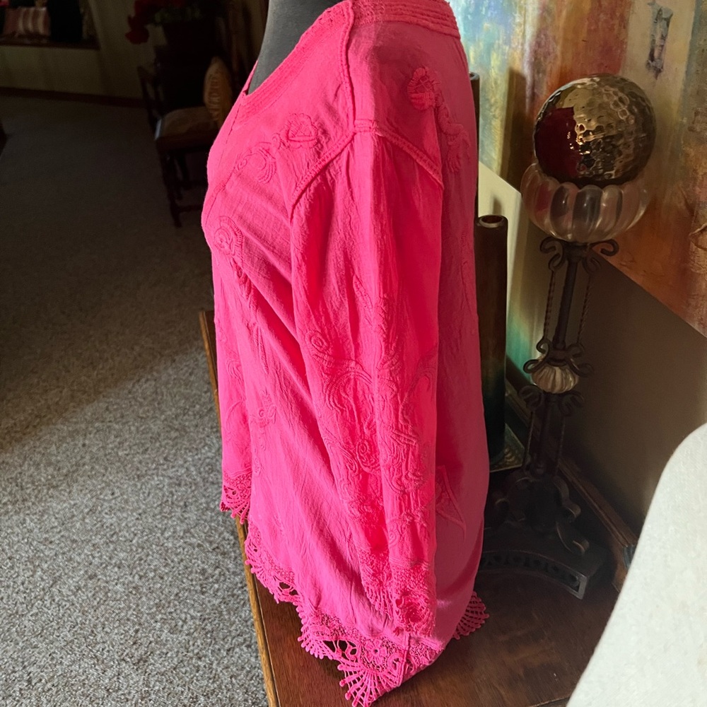 Chico’s Fuchsia Embroidered Blouse - Picture 3 of 6